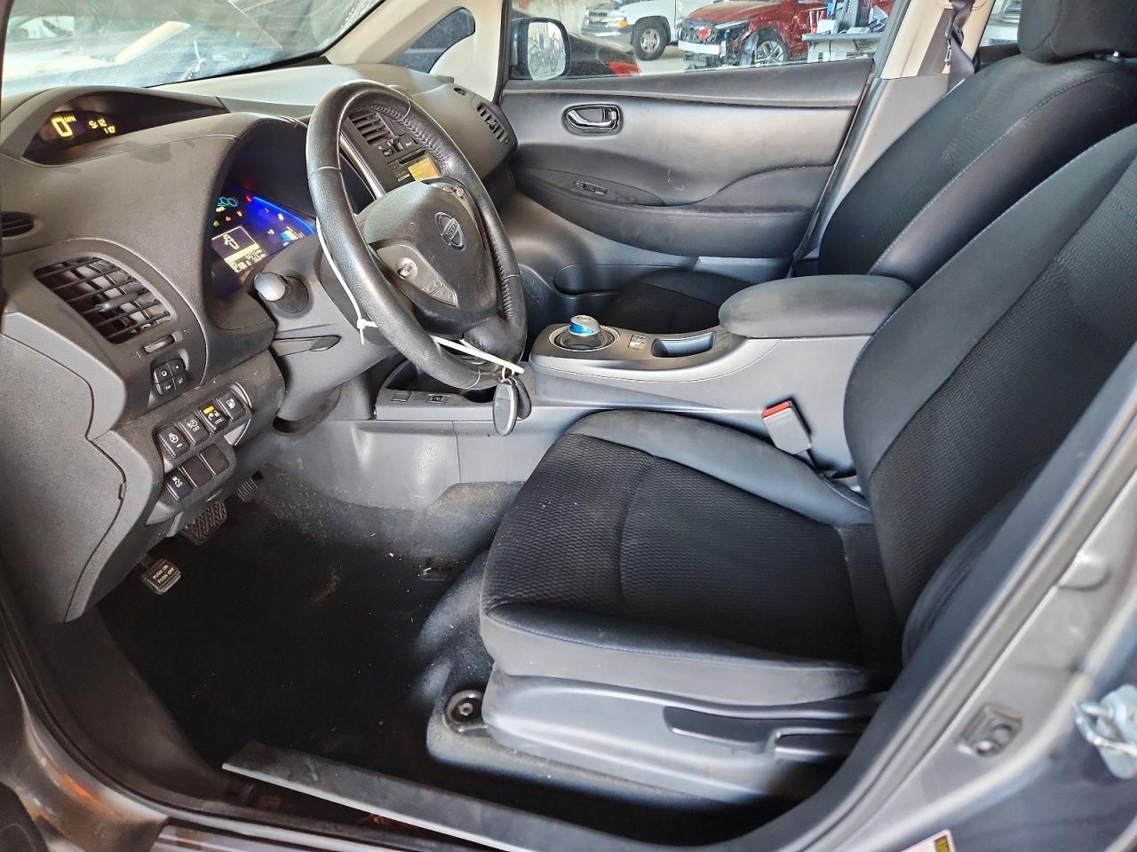 2015 Nissan Leaf S - Фото 7