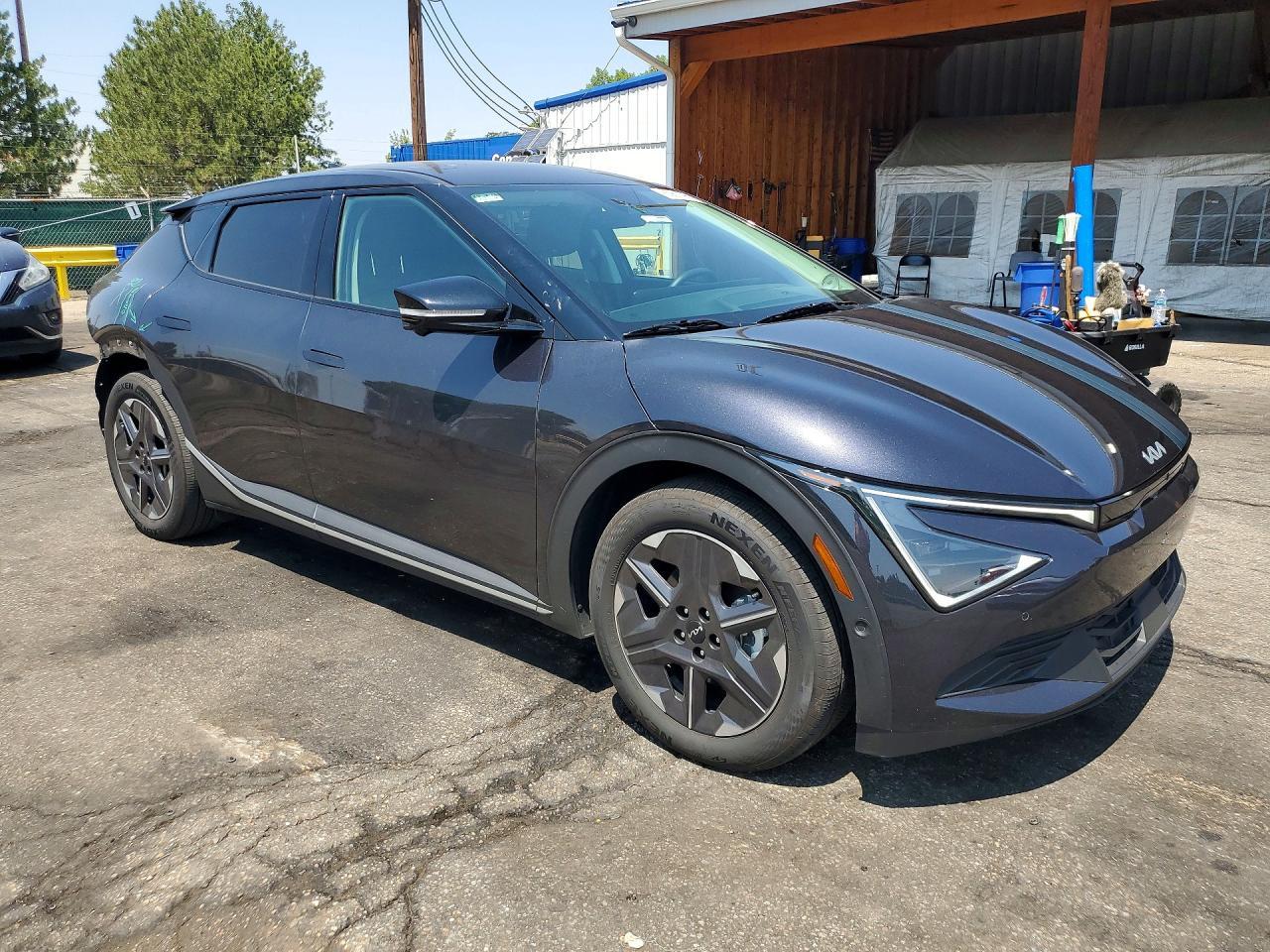 2025 Kia Ev6 Light Long Range - Image 4