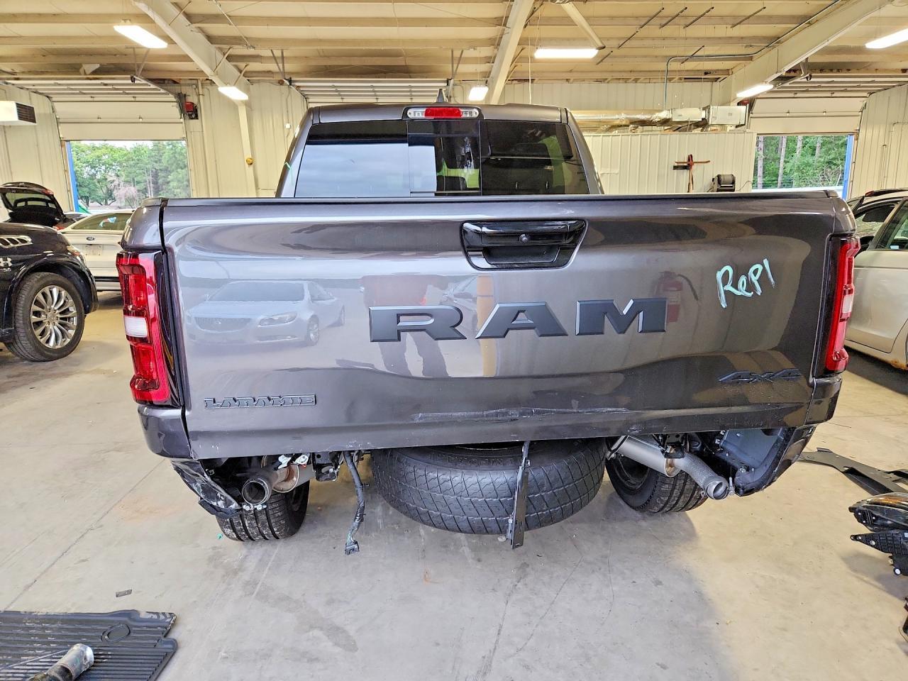 2026 Ram 1500 Laramie - Фото 6
