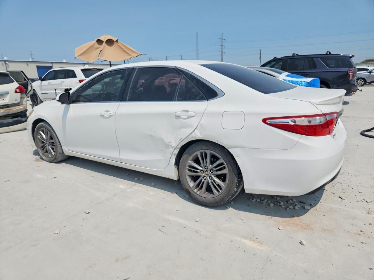 2015 Toyota Camry Se - Фото 2