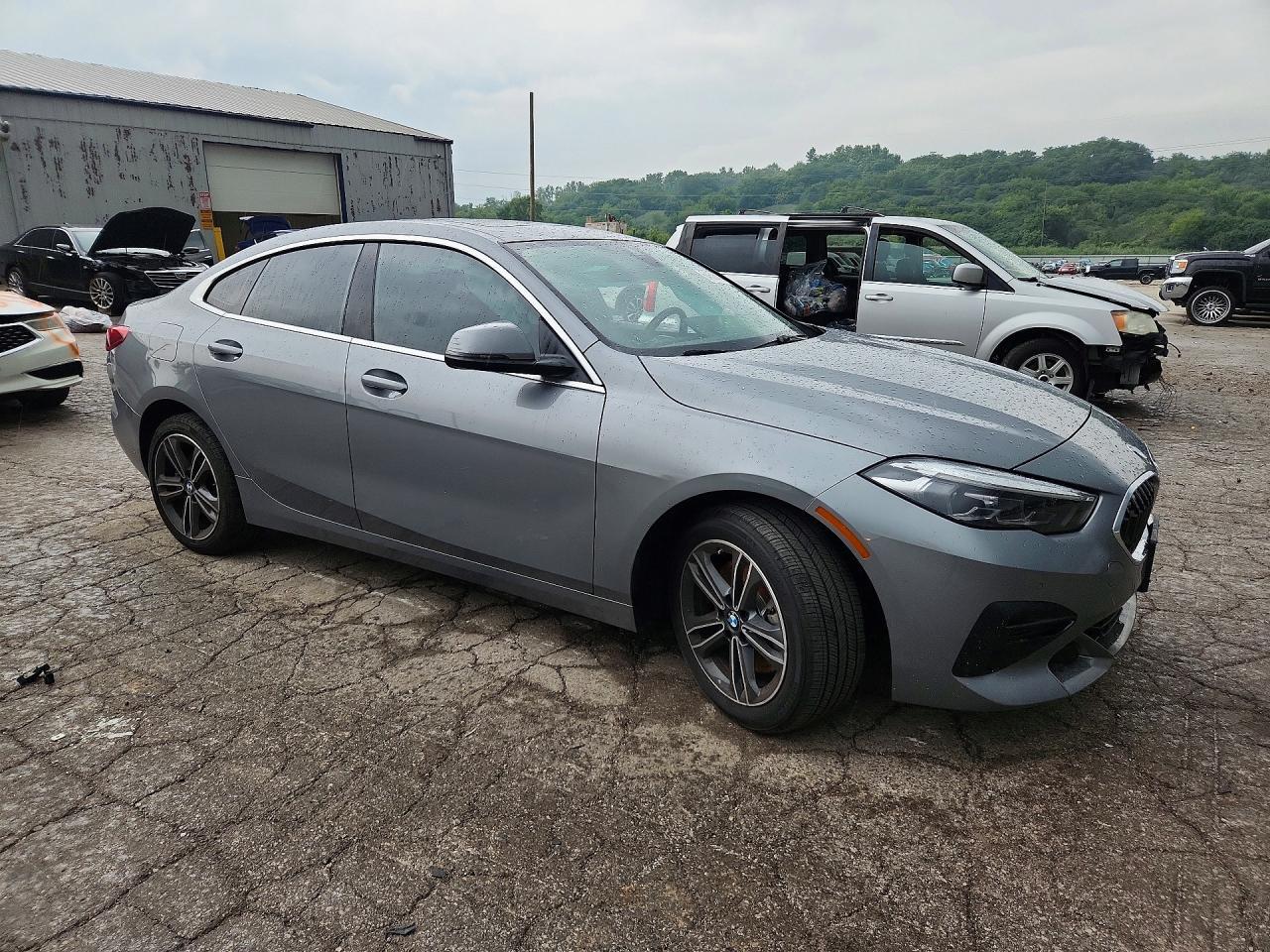 2024 BMW 228Xi - Фото 4