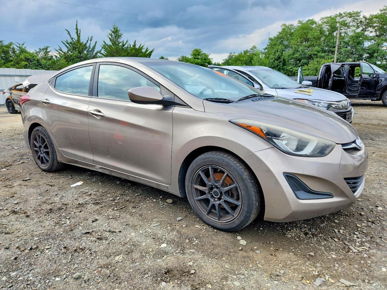 2016 Hyundai Elantra Se - Image 4