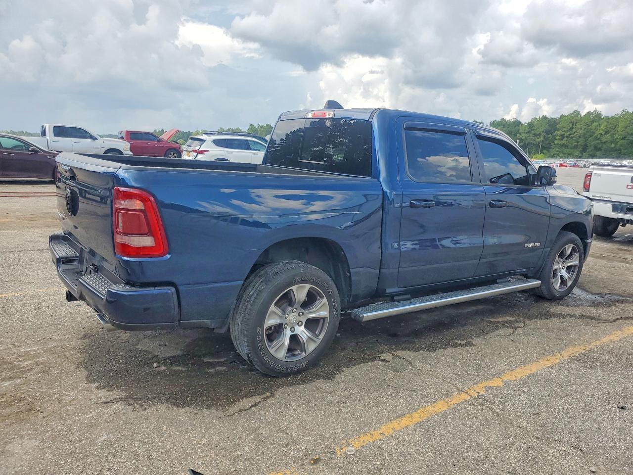 2023 Ram 1500 Laramie - Фото 3