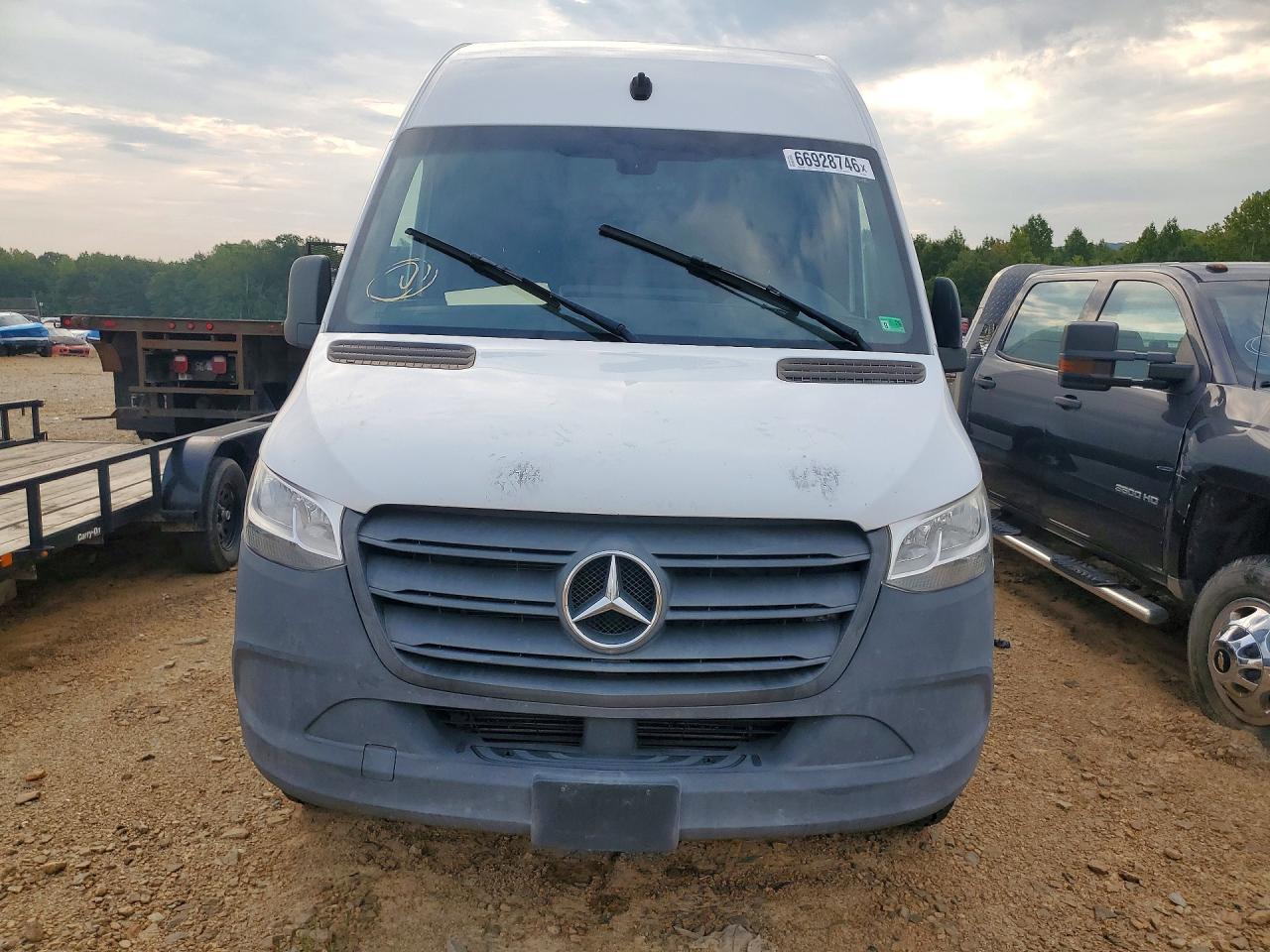 2021 Mercedes-Benz Sprinter 2500 Delivery Van - Image 5