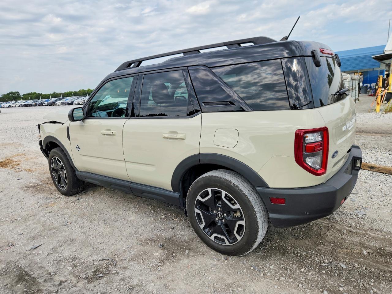 2024 Ford Bronco Sport Outer Banks - Фото 2