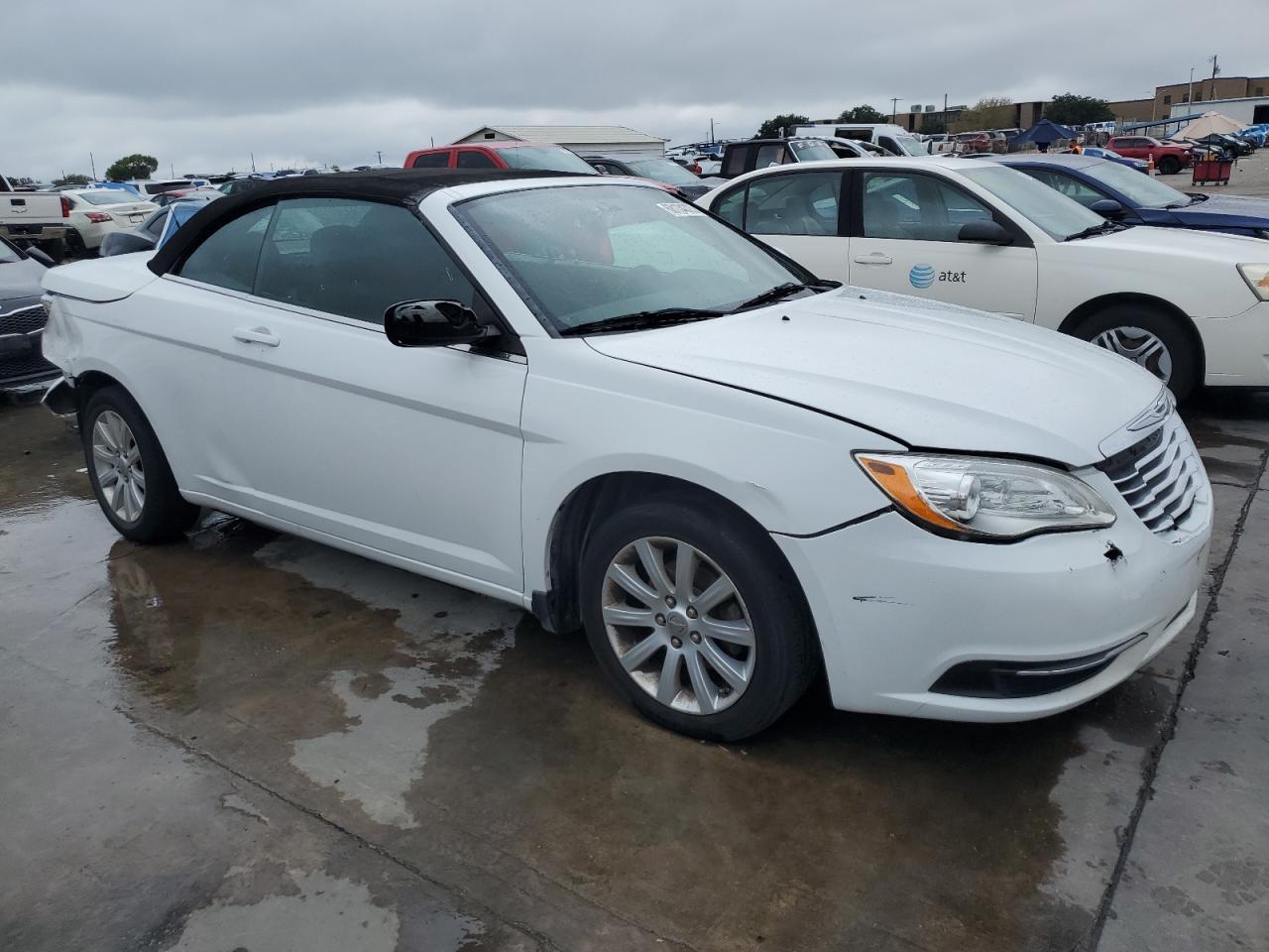 2012 Chrysler 200 Touring - Фото 4