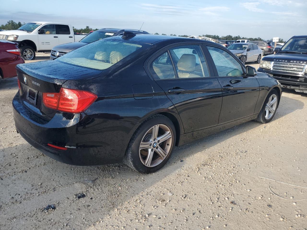 2013 BMW 328 I - Фото 3