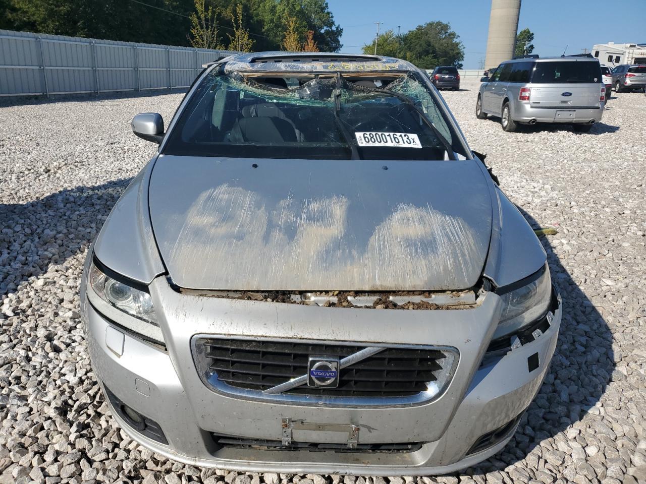 2010 Volvo V50 2.4I - Фото 5