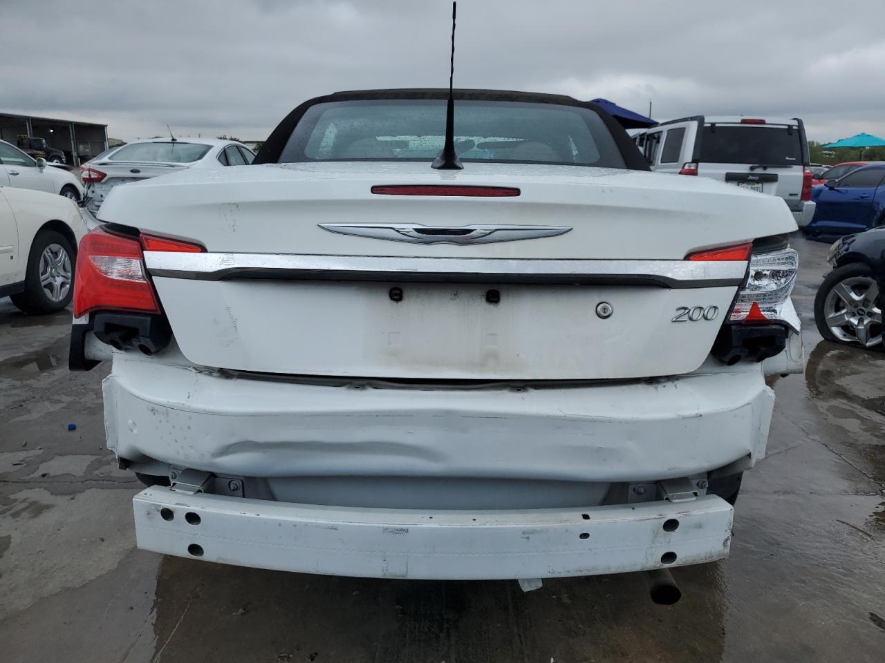 2012 Chrysler 200 Touring - Фото 6