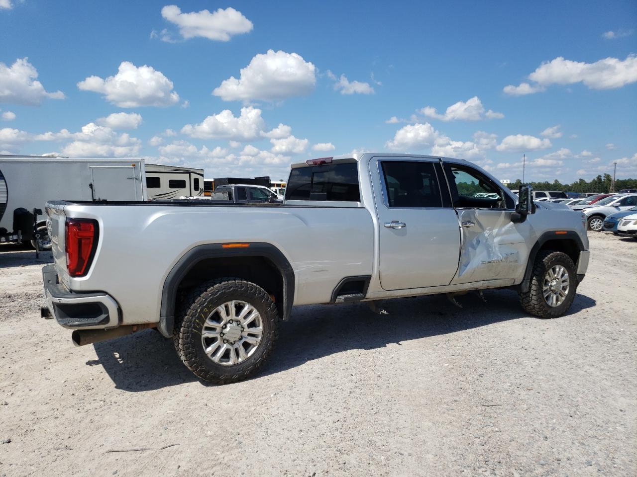 2020 GMC Sierra K3500 Denali - Image 3