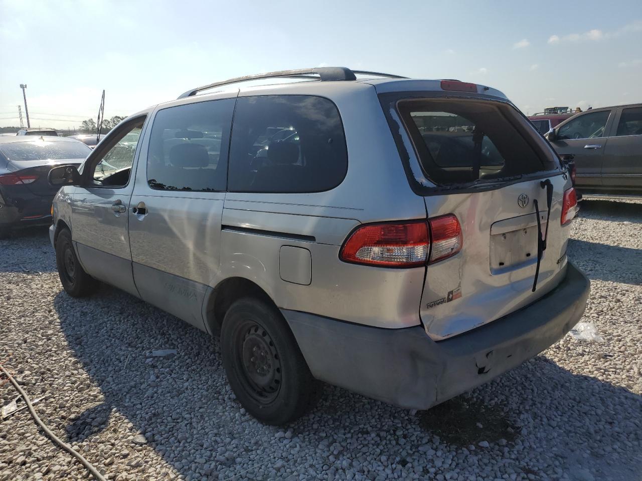 2003 Toyota Sienna Ce - Фото 2