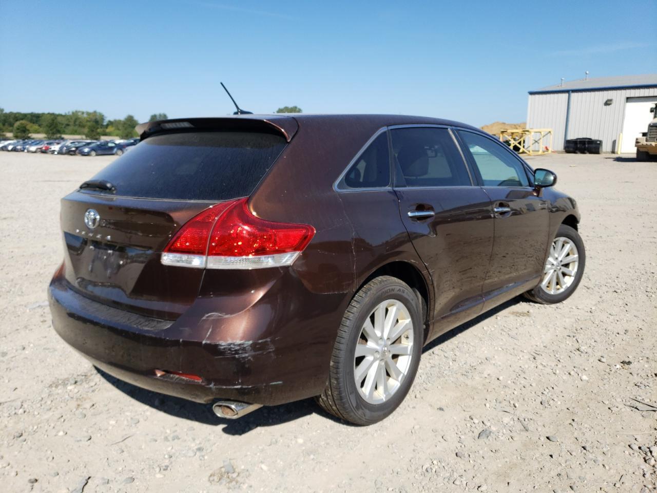 2010 Toyota Venza - Image 3