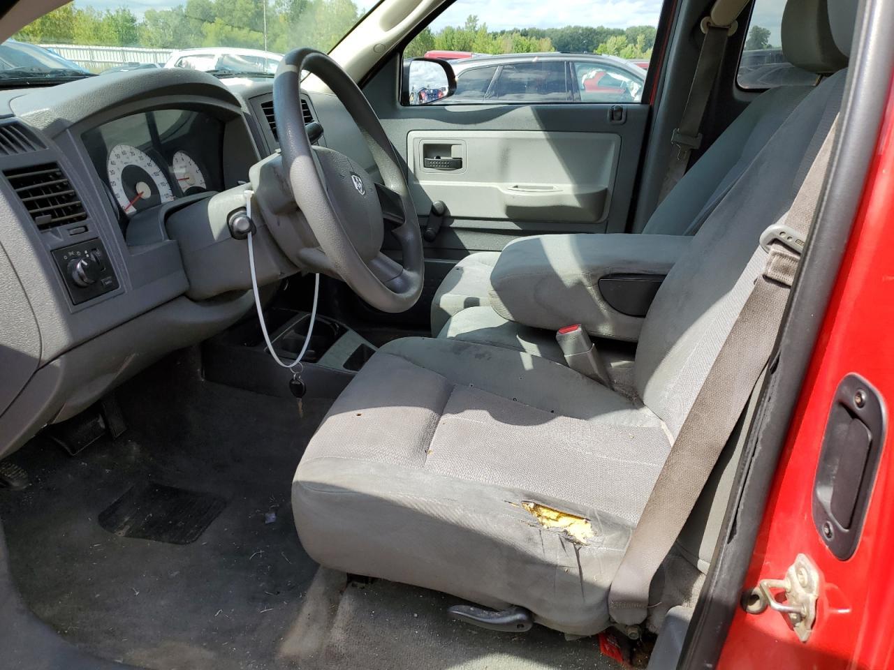 2005 Dodge Dakota St - Image 7