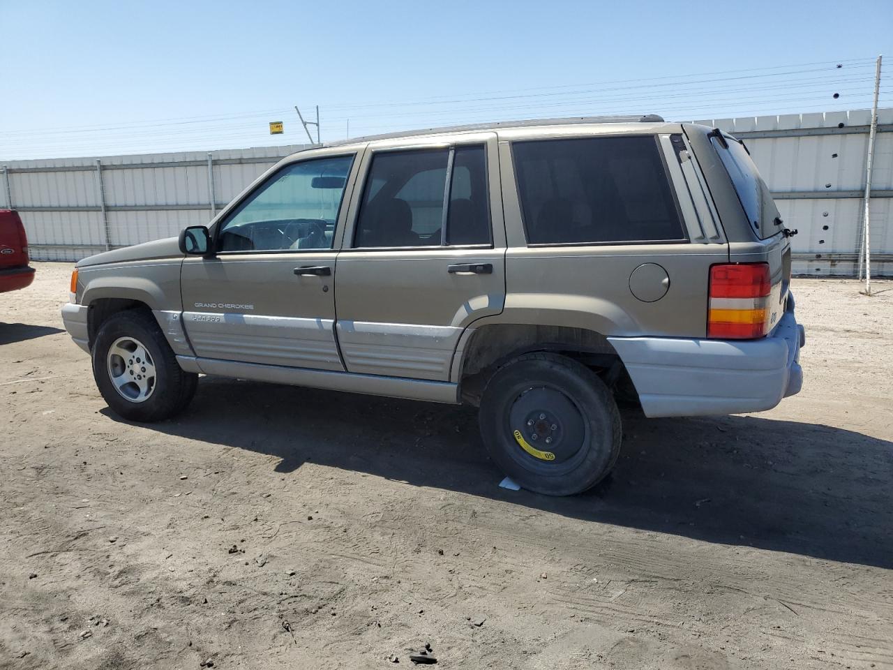 1997 Jeep Grand Cherokee Laredo - Фото 2