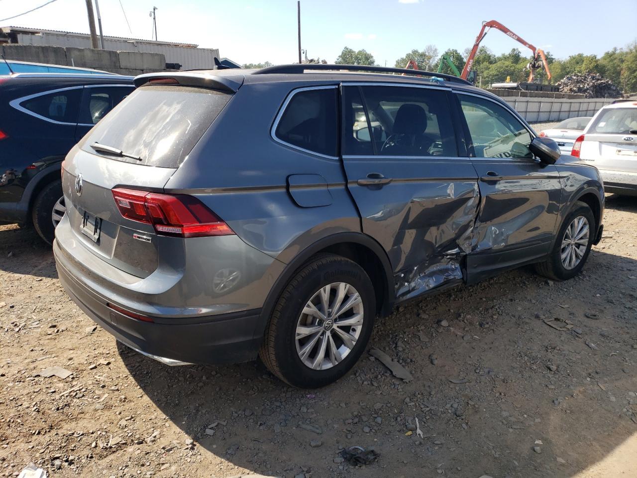 2019 Volkswagen Tiguan Se - Фото 3