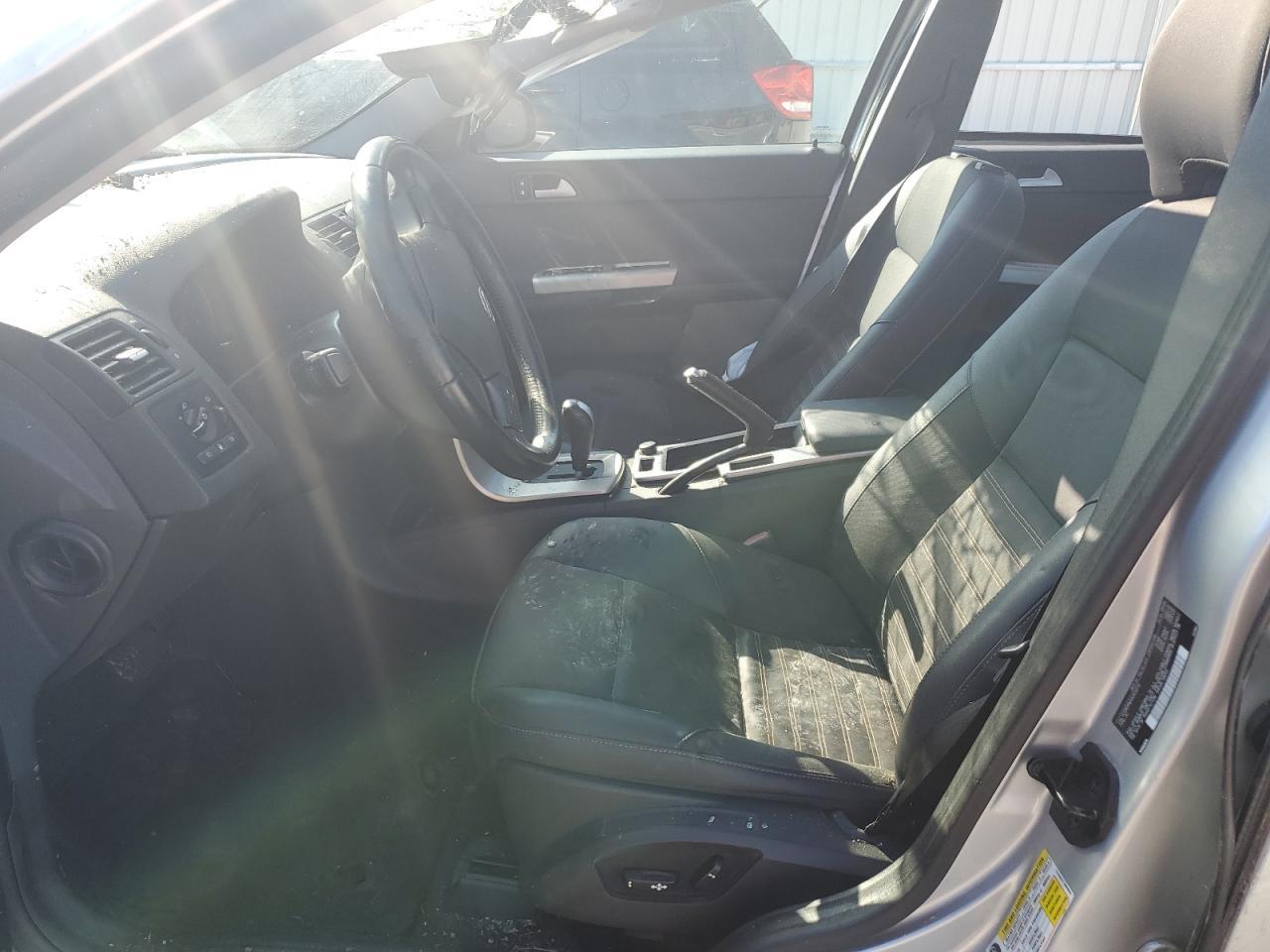 2010 Volvo V50 2.4I - Фото 7