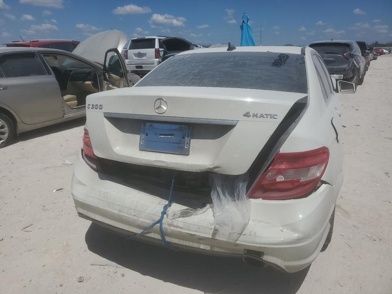 2011 Mercedes-Benz C 300 4Matic - Фото 6