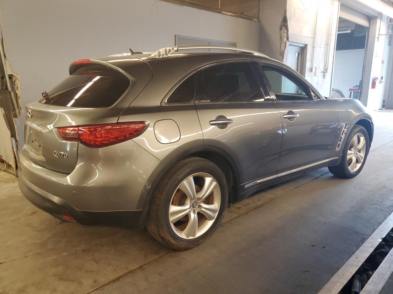 2015 Infiniti Qx70 - Image 3