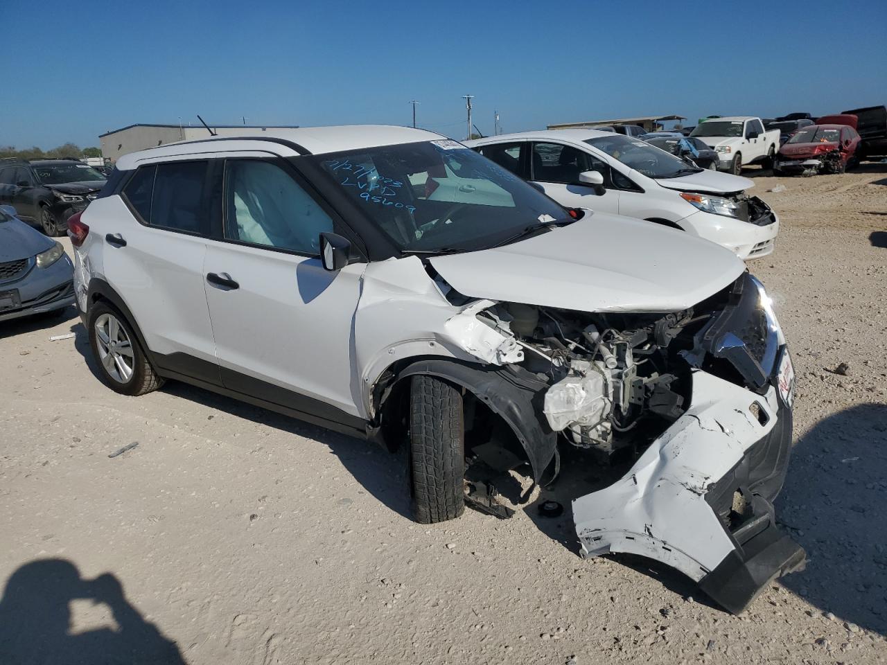 2020 Nissan Kicks S - Фото 4