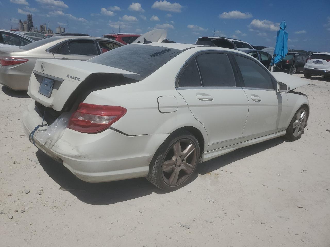 2011 Mercedes-Benz C 300 4Matic - Фото 3