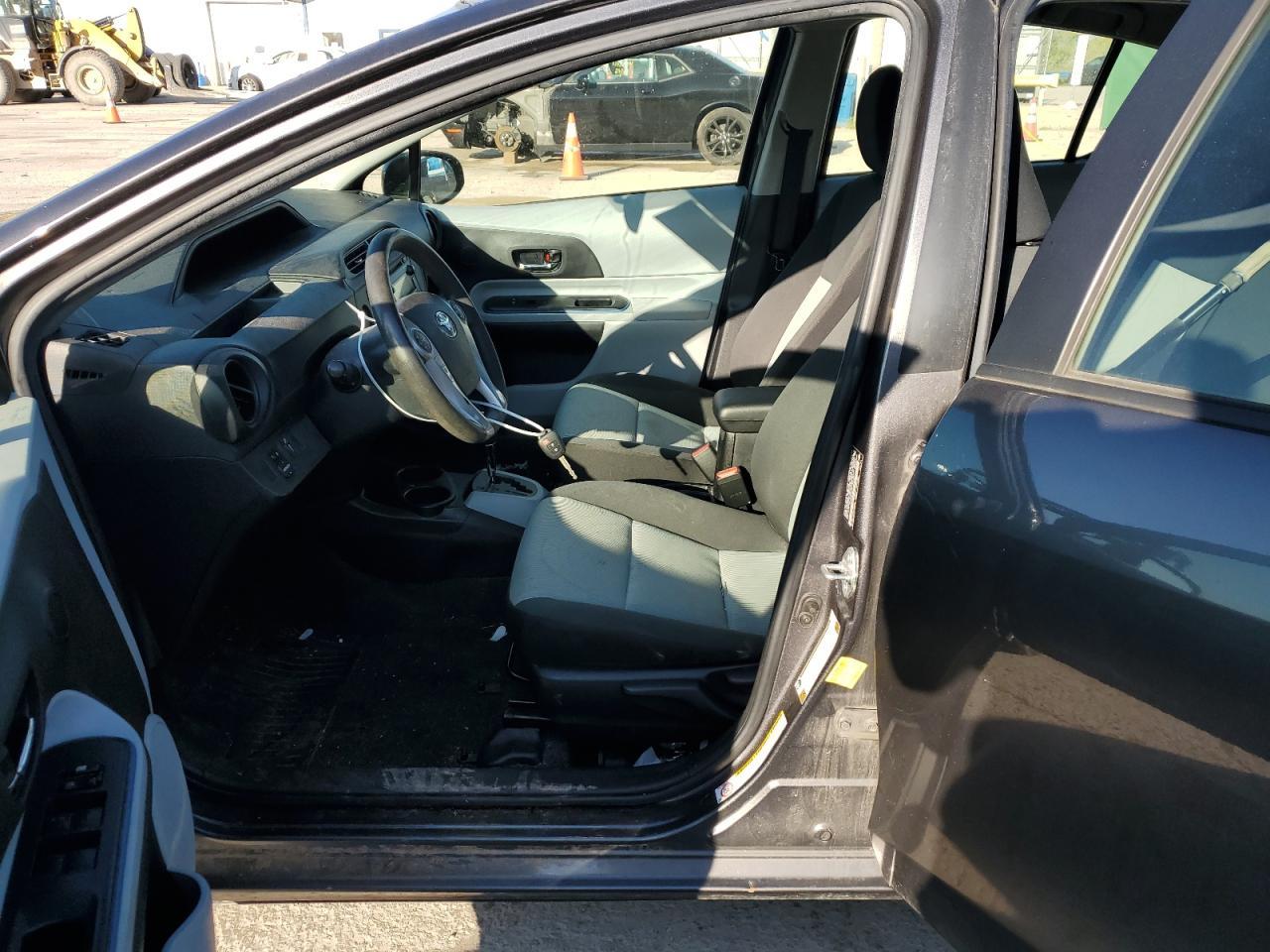 2013 Toyota Prius C - Image 7