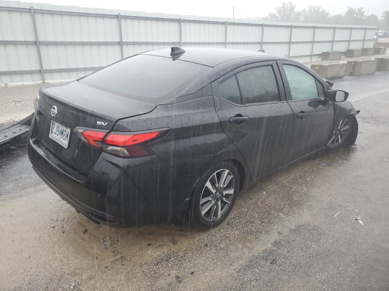 2021 Nissan Versa Sv - Фото 3