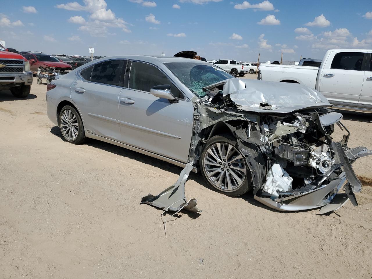 2021 Lexus Es 300H - Фото 4