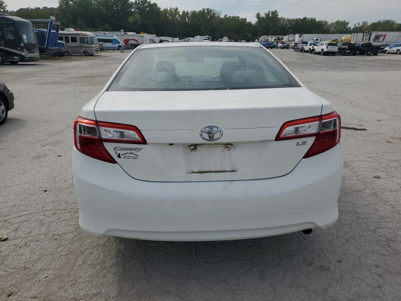 2014 Toyota Camry L - Image 6