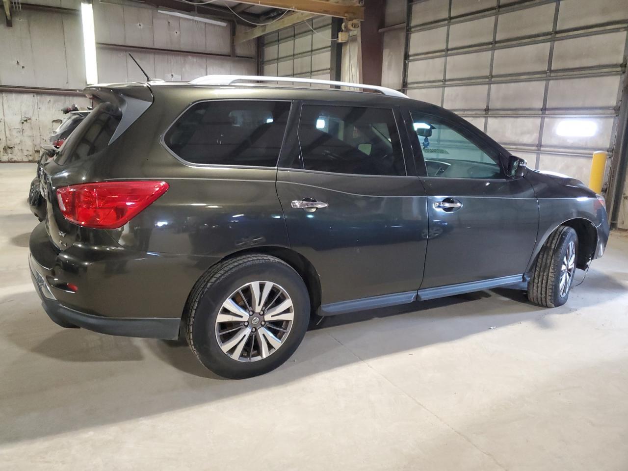 2017 Nissan Pathfinder S - Фото 3