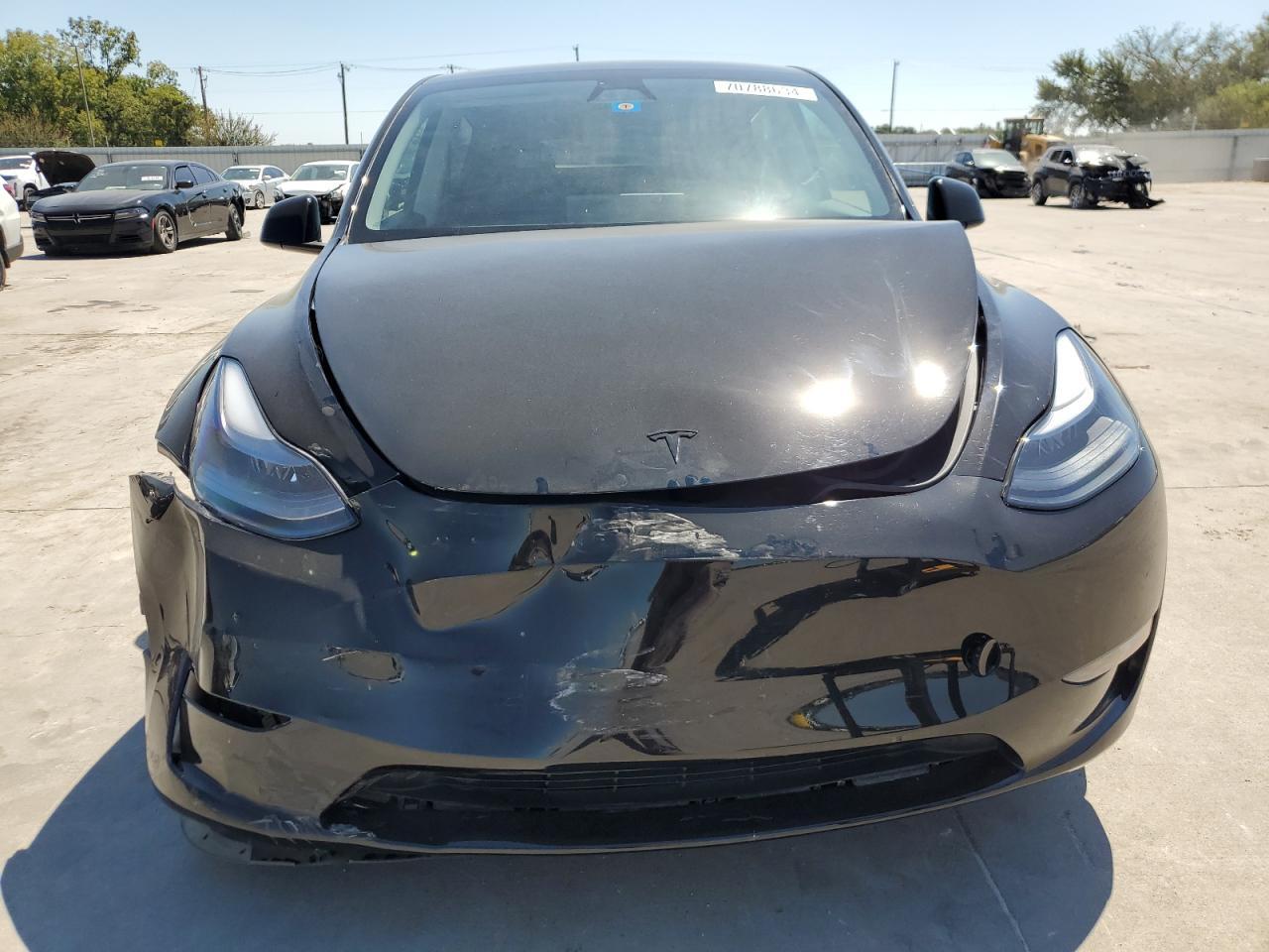 2023 Tesla Model Y - Фото 5