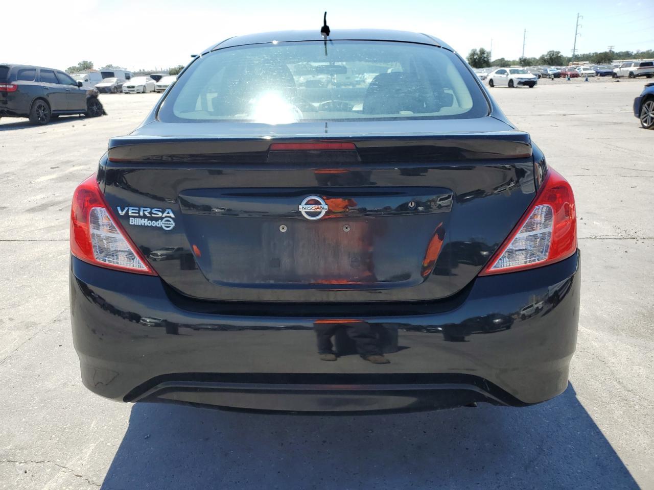 2018 Nissan Versa S - Фото 6