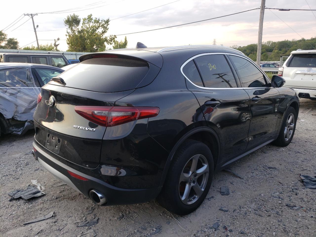 2021 Alfa Romeo Stelvio Sport - Фото 3