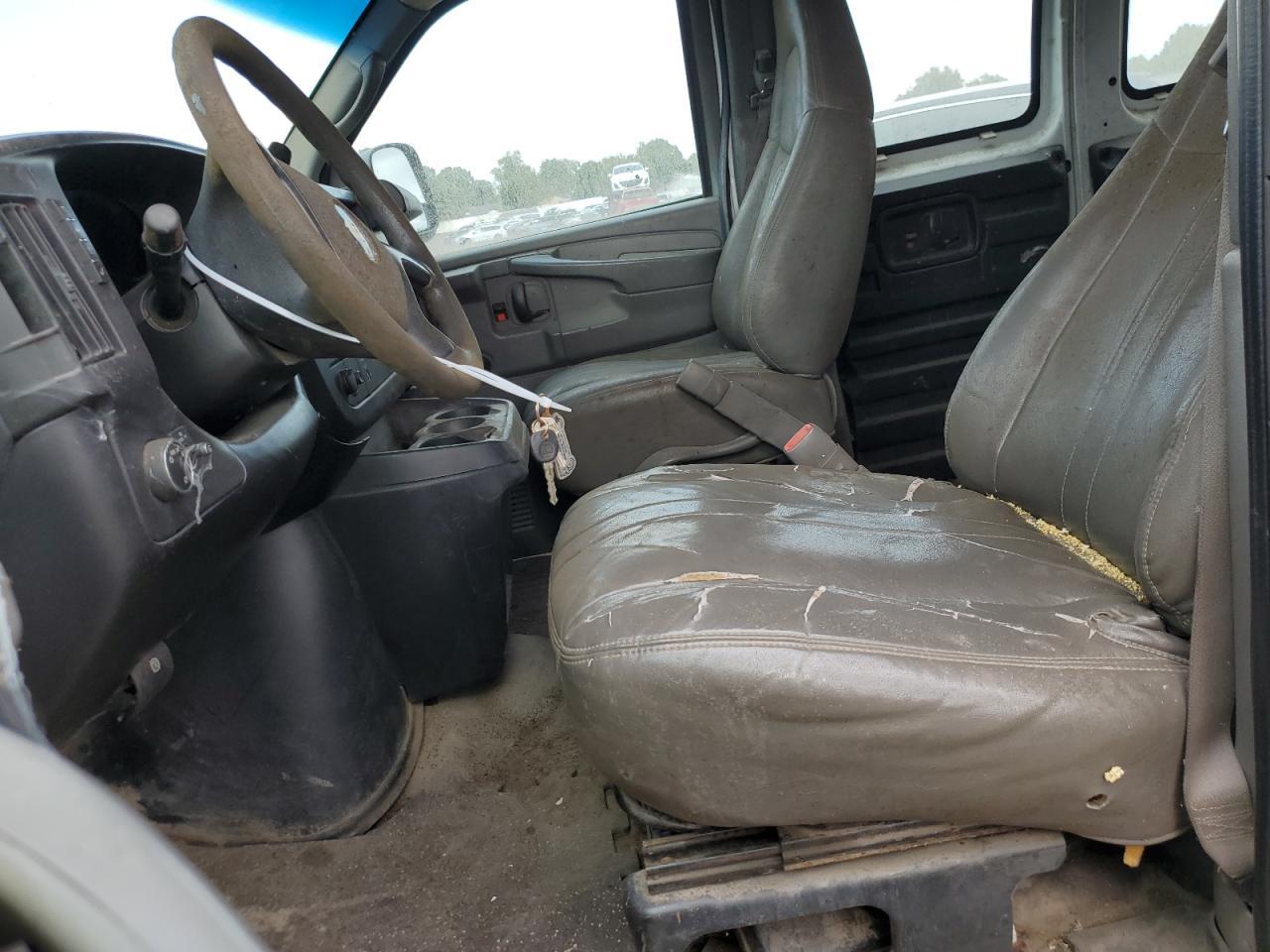 2013 Chevrolet Express G3500 - Image 7