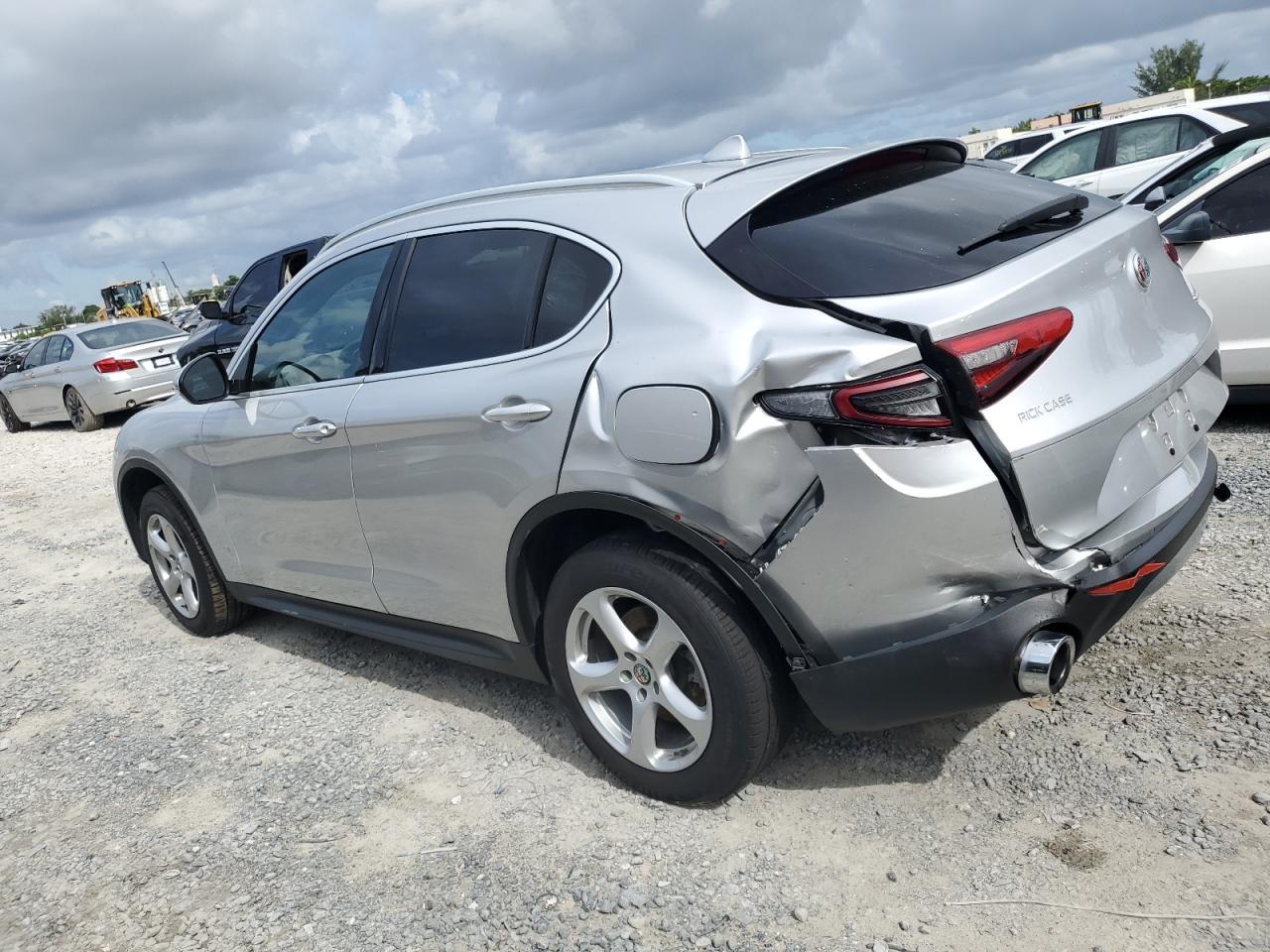 2020 Alfa Romeo Stelvio - Фото 2