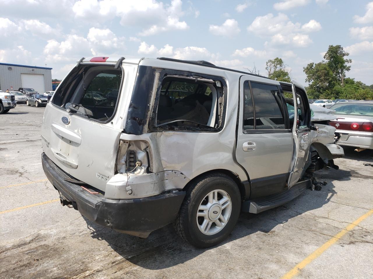 2004 Ford Expedition Xlt - Фото 3