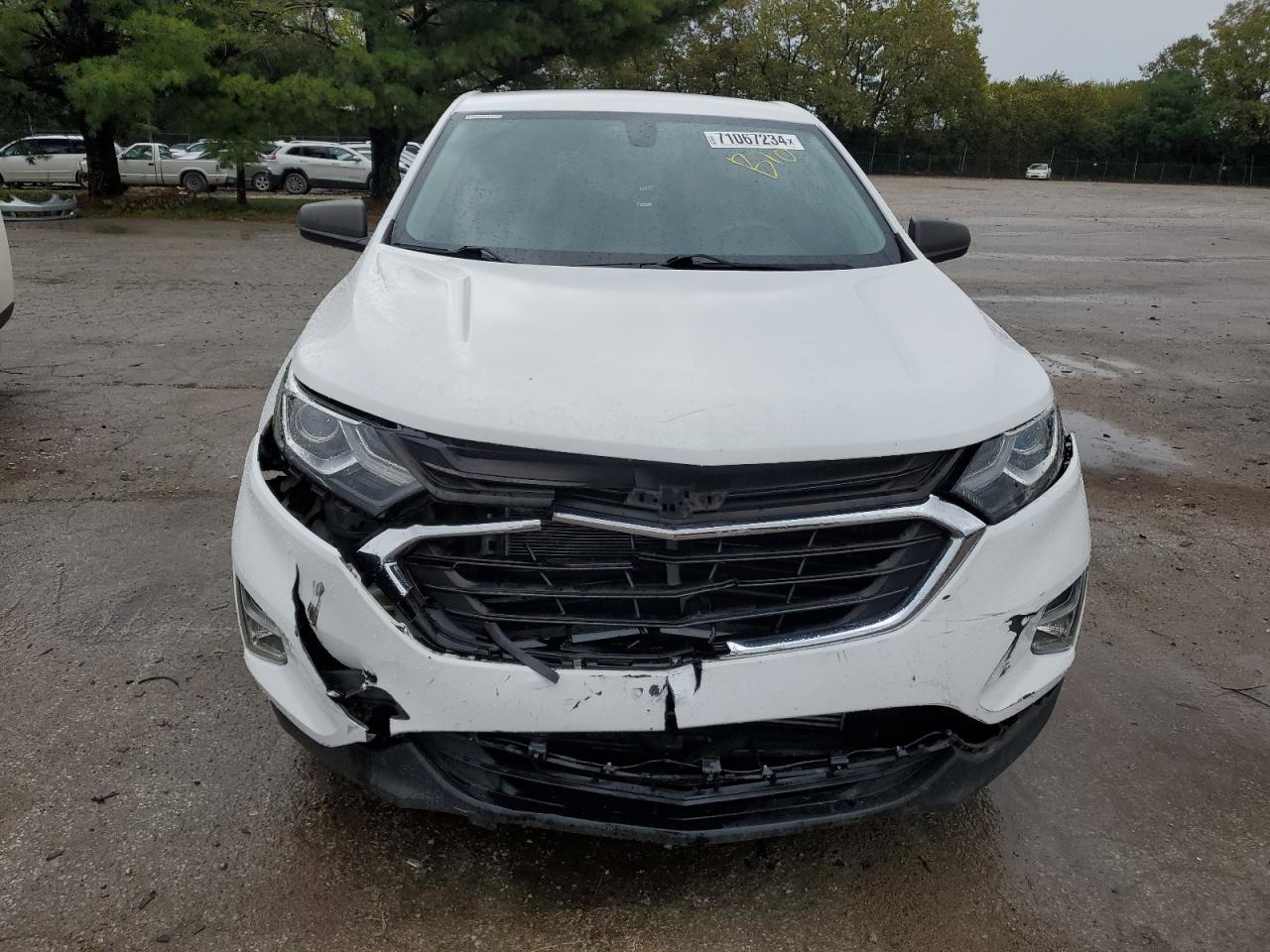 2018 Chevrolet Equinox Ls - Image 5