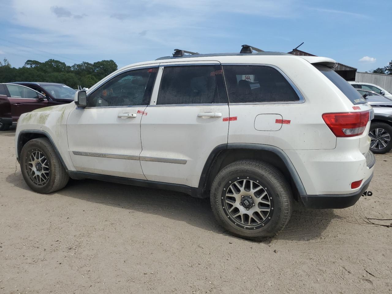 2012 Jeep Grand Cherokee Laredo - Image 2