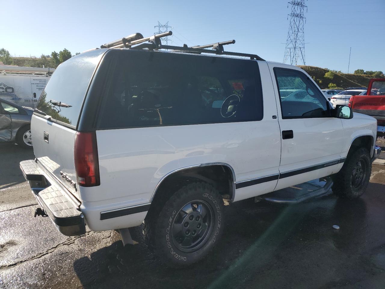 1999 Chevrolet Tahoe K1500 - Фото 3