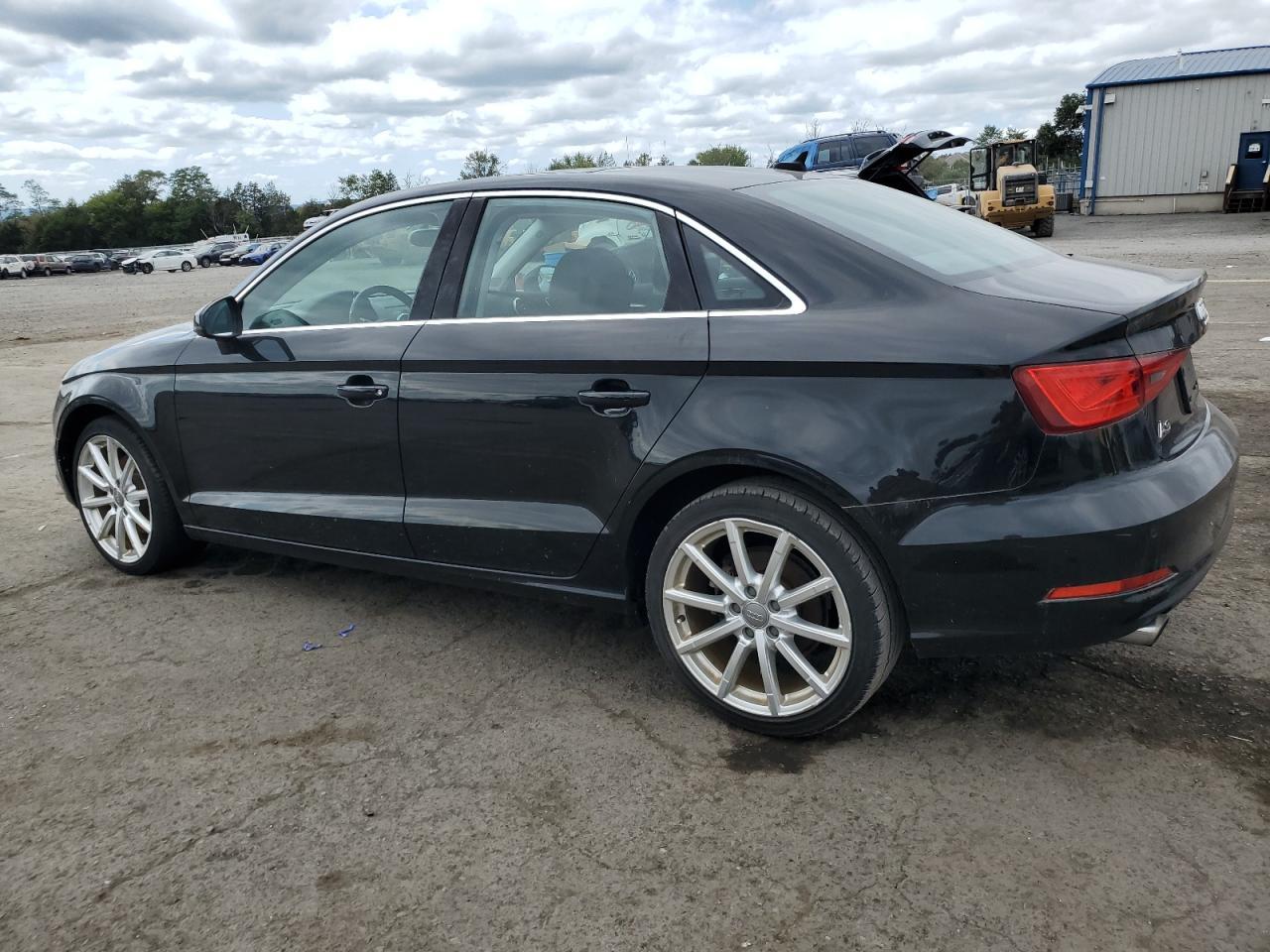 2015 Audi A3 Premium Plus - Фото 2