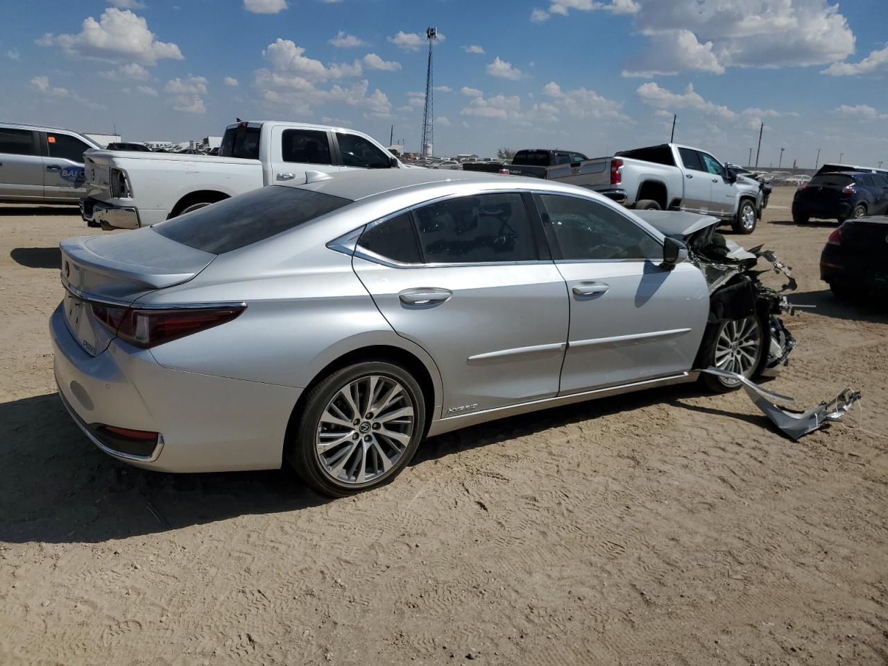 2021 Lexus Es 300H - Фото 3