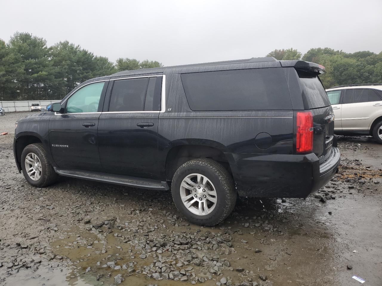 2018 Chevrolet Suburban C1500 Lt - Фото 2