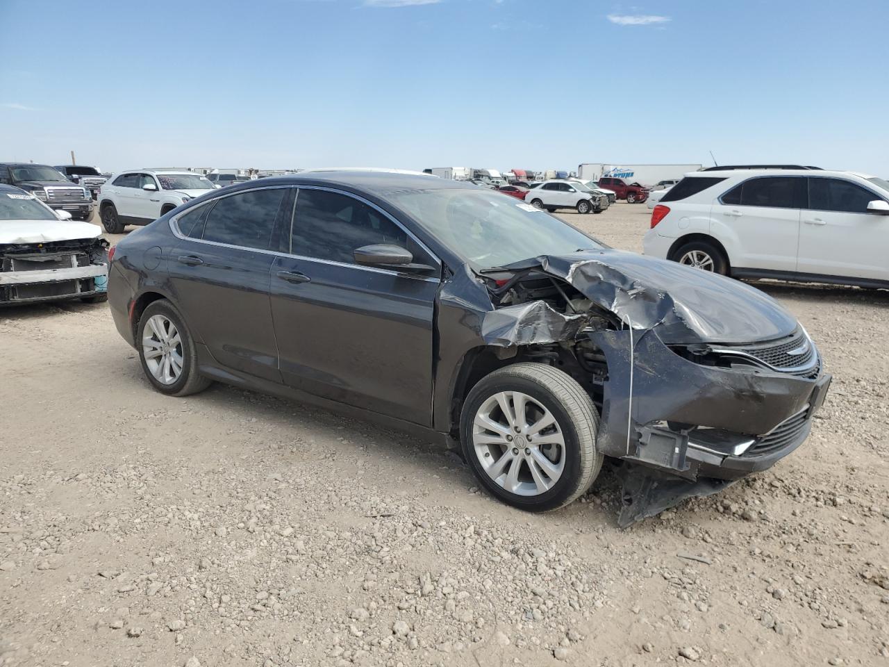 2016 Chrysler 200 Limited - Image 4