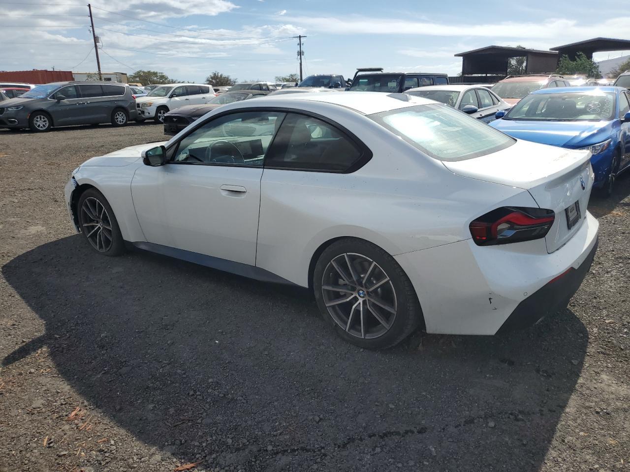2023 BMW 230I - Фото 2