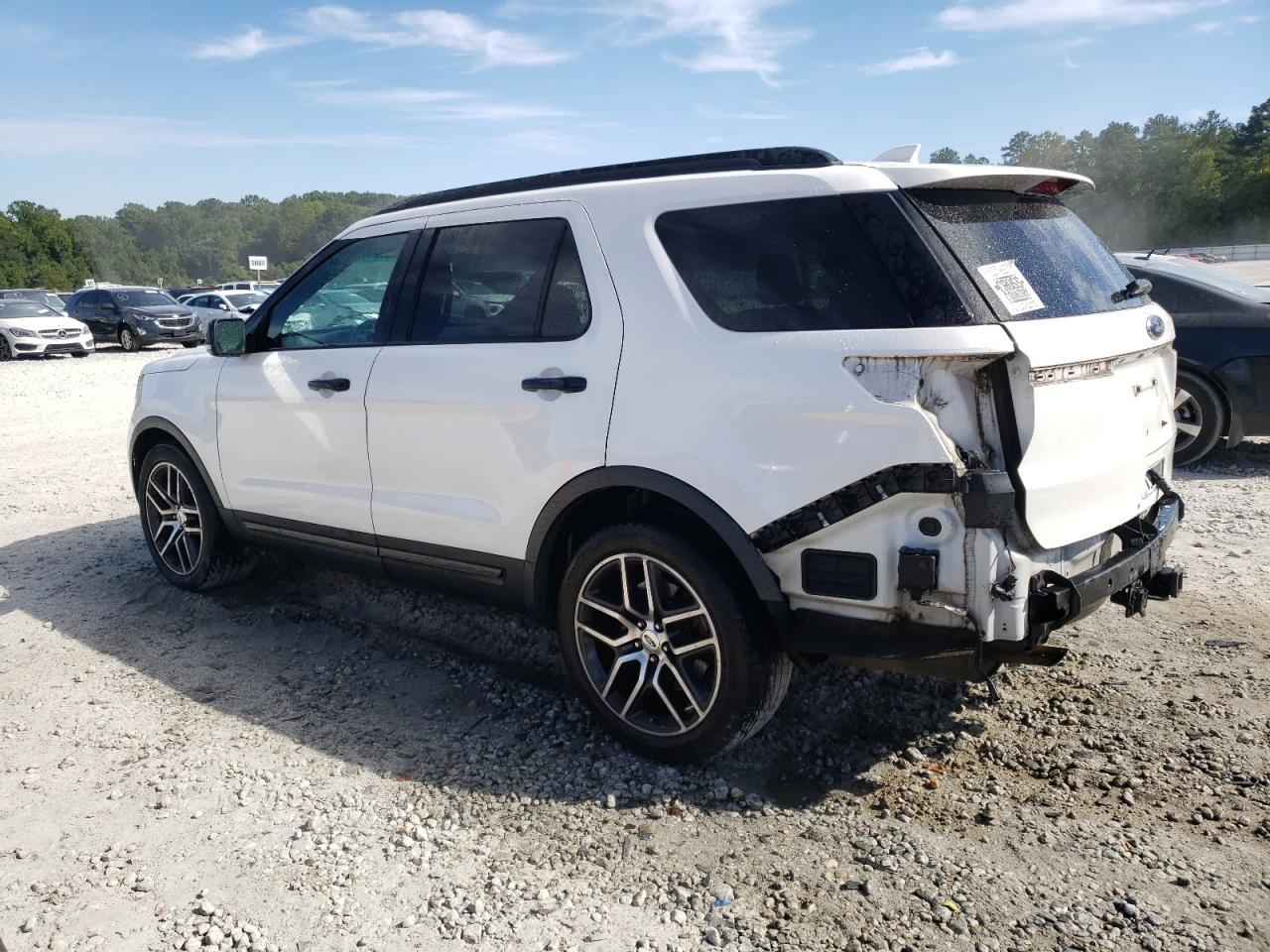 2016 Ford Explorer Sport - Фото 2