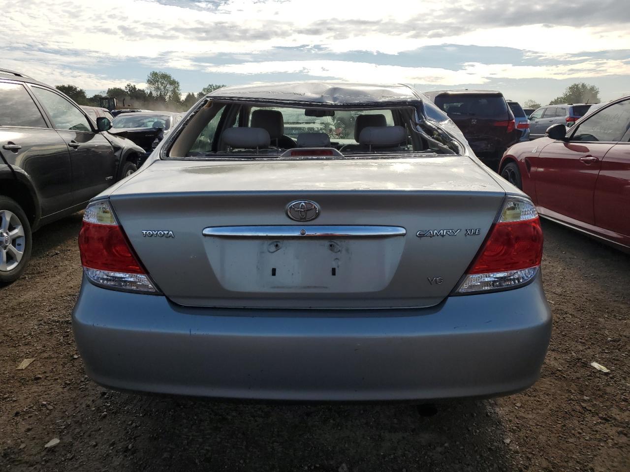 2006 Toyota Camry Le - Image 6