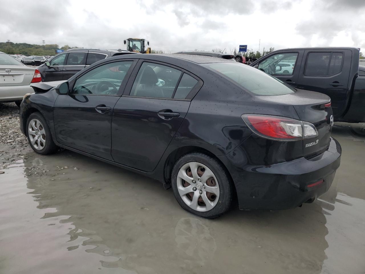 2013 Mazda 3 I - Фото 2