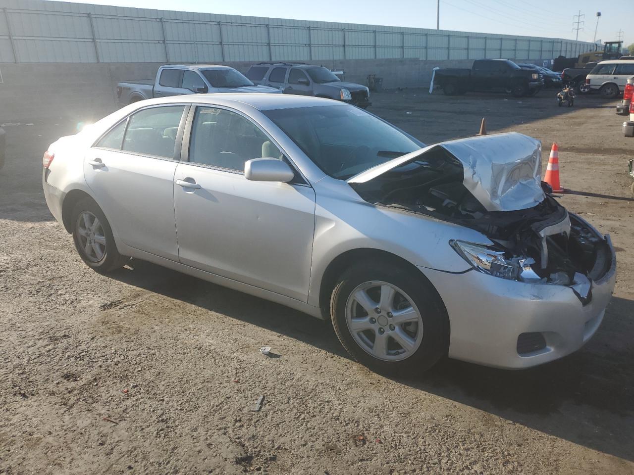 2010 Toyota Camry Se - Фото 4