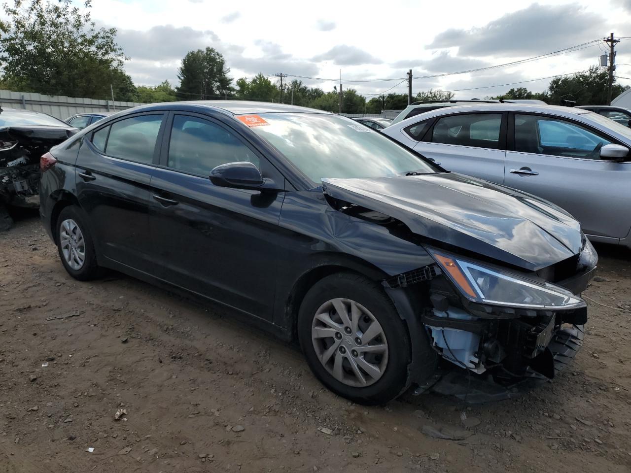 2020 Hyundai Elantra Se - Фото 4