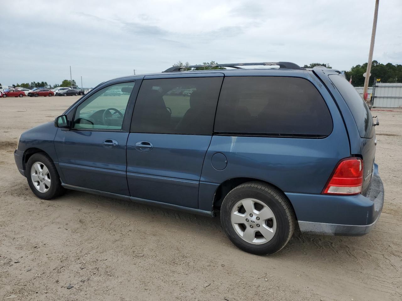 2006 Ford Freestar Se - Image 2