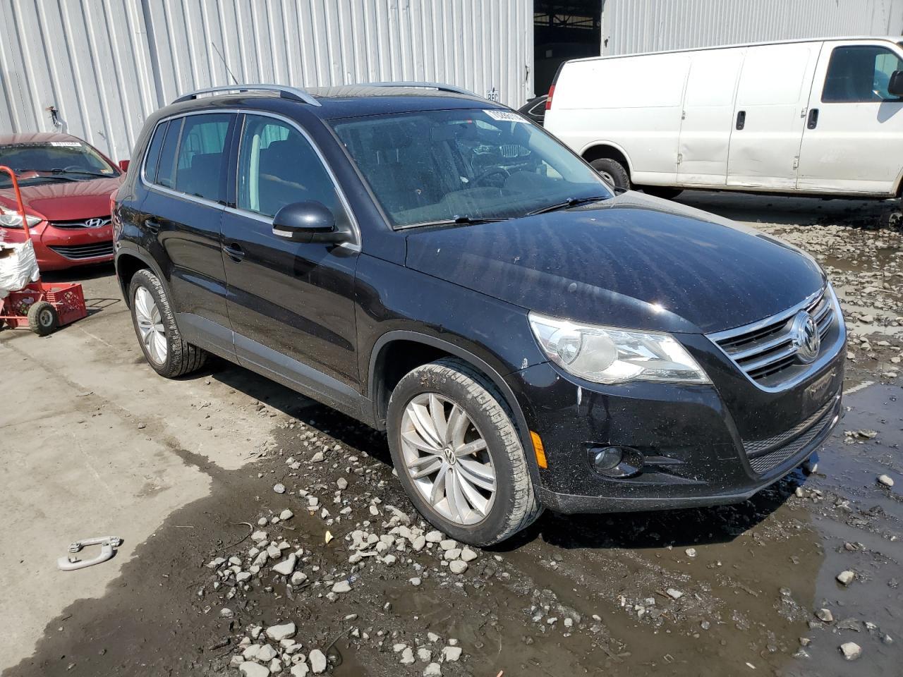 2011 Volkswagen Tiguan S - Фото 4